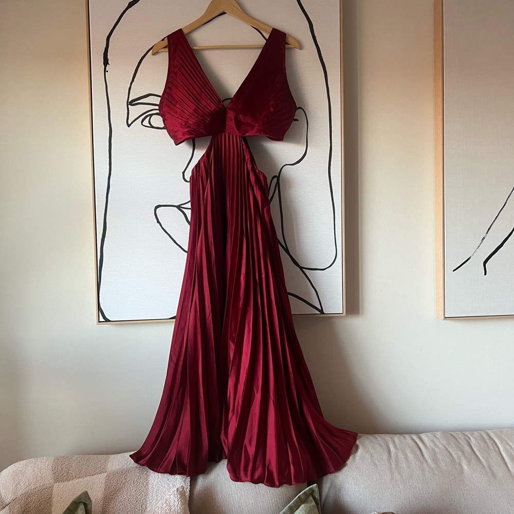 Abercrombie Giselle Pleated cutout maxi dress